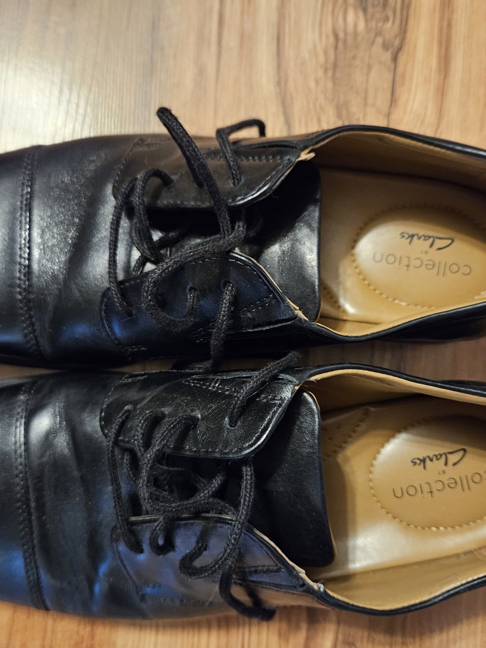 Clarks Men's Black Leather Lace-Up Dress Shoes - Picture 2 of 3